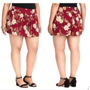 Torrid Size 2 Floral Stretch Shorts